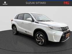 Wit, metallic lak Nieuw 2025 Suzuki Vitara Style SUV | € 29.895 (Iets duurder)