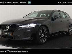 Zwart Gebruikt 2024 Volvo V60 Plus Stationwagen | € 46.890 (Eerlijke prijs)