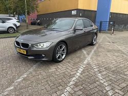 Bruin Gebruikt 2014 BMW 320 Sedan | € 13.800 (Eerlijke prijs)