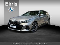 Grijs, metallic lak Gebruikt 2024 BMW 530e M Sport Stationwagen | € 61.900