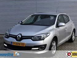 Grijs Gebruikt 2014 Renault Mégane III Expression Hatchback | € 5.740 (Eerlijke prijs)