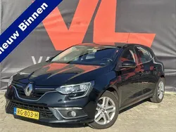 Zwart Gebruikt 2017 Renault Mégane IV Zen Hatchback | € 12.900