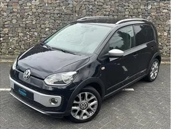 Zwart Gebruikt 2015 VW cross up! Hatchback | € 9.995 (Eerlijke prijs)