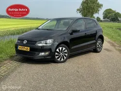 Zwart Gebruikt 2015 VW Polo Hatchback | € 4.750 (Eerlijke prijs)