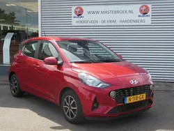Rood Gebruikt 2021 Hyundai i10 Comfort Hatchback | € 12.950 (Eerlijke prijs)