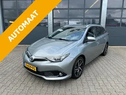 Grijs Gebruikt 2016 Toyota Auris Hybrid Stationwagen | € 17.830 (Iets duurder)