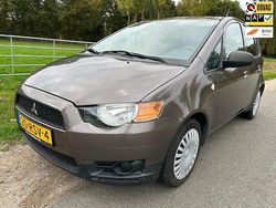 Bruin Gebruikt 2011 Mitsubishi Colt Edition Hatchback | € 5.750 (Iets duurder)