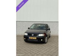 Zwart Gebruikt 2001 VW Polo Trendline Hatchback | € 2.200 (Goede deal)