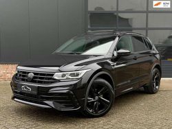 Zwart (metallic) Gebruikt 2021 VW Tiguan R-line SUV | € 38.750 (Duur)