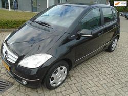 Zwart Gebruikt 2011 Mercedes A160 Avantgarde MPV | € 4.350 (Eerlijke prijs)