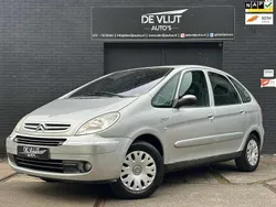 Grijs, metallic lak Gebruikt 2005 Citroën Xsara Picasso Attraction MPV | € 2.250 (Iets duurder)