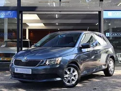 Grijs, metallic lak Gebruikt 2015 Skoda Fabia Active Hatchback | € 7.990 (Eerlijke prijs)