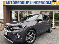 , metallic lak Gebruikt 2024 VW T-Cross Business SUV | € 30.950 (Eerlijke prijs)