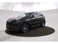 Zwart, metallic lak Gebruikt 2023 Lynk & Co 01 SUV | € 31.995 (Iets duurder)