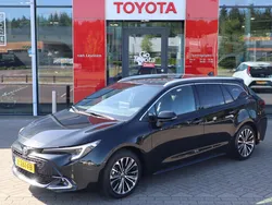 Zwart Gebruikt 2024 Toyota Corolla Hybrid Stationwagen | € 32.400
