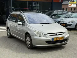 Grijs, metallic lak Gebruikt 2004 Peugeot 307 Stationwagen | € 989 (Eerlijke prijs)