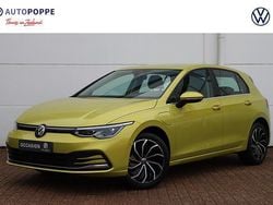Hatchback Gebruikt 2021 VW Golf VIII Style Hatchback | € 22.950 (Super prijs)