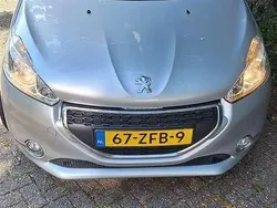 Zilver Gebruikt 2012 Peugeot 208 Hatchback | € 5.750 (Eerlijke prijs)