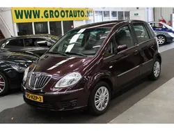 Paars Gebruikt 2009 Lancia Musa MPV | € 2.944