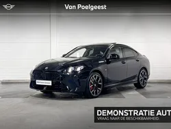 Saphirschwarz (donker zwart) Gebruikt 2025 BMW 220 M Sport Coupé | € 51.900 (Eerlijke prijs)