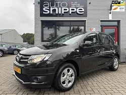 Zwart Gebruikt 2013 Dacia Sandero Lauréate Hatchback | € 4.950 (Eerlijke prijs)