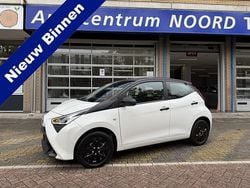 Wit Gebruikt 2019 Toyota Aygo Hatchback | € 7.949 (Eerlijke prijs)