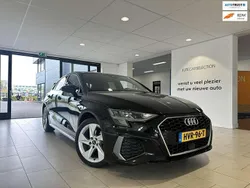 Zwart Gebruikt 2024 Audi A3 Sportback e-tron S-Line Sedan | € 26.950 (Super prijs)