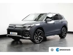 Grijs, metallic lak Nieuw 2025 VW Tiguan R-line SUV | € 58.900 (Eerlijke prijs)