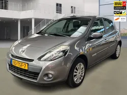 Grijs, metallic lak Gebruikt 2012 Renault Clio IV Authentique Hatchback | € 6.450 (Goede deal)