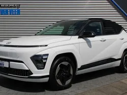 Wit, metallic lak Nieuw 2024 Hyundai Kona Comfort SUV | € 42.995 (Iets duurder)