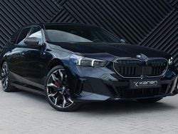 Zwart Nieuw 2025 BMW 550e M Sport Stationwagen | € 109.900 (Super prijs)