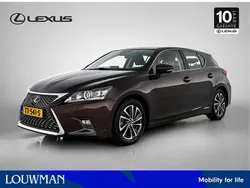 Copper brown (donker bruin metallic) Gebruikt 2018 Lexus CT200h Business Edition Hatchback | € 18.950 (Eerlijke prijs)