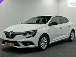 Wit Gebruikt 2018 Renault Mégane IV LIMITED Hatchback | € 16.500 (Eerlijke prijs)