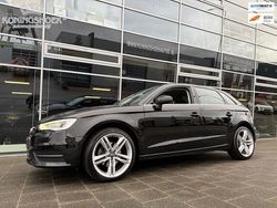 Zwart (metallic) Gebruikt 2015 Audi A3 Sportback Ambition Hatchback | € 12.950 (Eerlijke prijs)