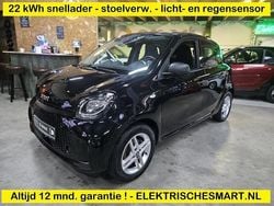 Zwart (metallic) Gebruikt 2020 Smart ForFour Electric Drive Hatchback | € 9.450 (Iets duurder)