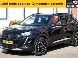 Zwart Gebruikt 2021 Peugeot 2008 Allure SUV | € 20.400 (Eerlijke prijs)