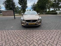 Bruin Gebruikt 2013 Volvo V40 Stationwagen | € 8.999 (Eerlijke prijs)
