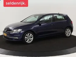 Blauw Gebruikt 2018 VW Golf VII Comfortline Hatchback | € 10.900 (Goede deal)