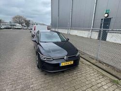 Zwart Gebruikt 2021 VW Golf VIII Life Stationwagen | € 16.500 (Goede deal)