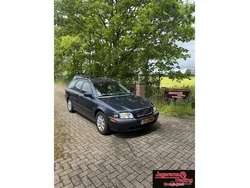 Blauw Gebruikt 2002 Volvo V40 Stationwagen | € 899 (Goede deal)