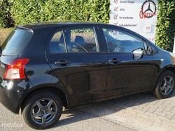 Zwart Gebruikt 2008 Toyota Yaris Hatchback | € 3.450 (Eerlijke prijs)