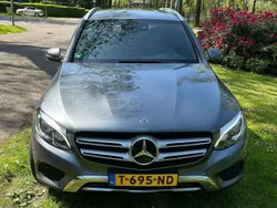 Grijs Gebruikt 2017 Mercedes GLC220 Premium Plus Stationwagen | € 26.000