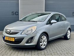 Grijs Gebruikt 2012 Opel Corsa Edition Hatchback | € 2.450 (Iets duurder)