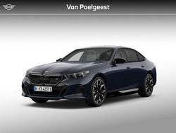 M carbonschwarz metallic (zwart metallic) Nieuw 2025 BMW i5 M Sport Sedan | € 124.917
