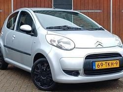 Grijs (metallic) Gebruikt 2012 Citroën C1 SELECTION Hatchback | € 3.950 (Eerlijke prijs)