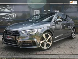 Grijs Gebruikt 2017 Audi A3 Sportback Design Hatchback | € 20.450 (Duur)
