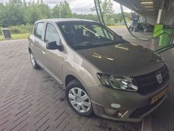 Beige Gebruikt 2013 Dacia Sandero Ambiance Hatchback | € 3.900 (Goede deal)