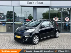 Zwart Gebruikt 2014 Peugeot 107 Active Hatchback | € 4.745 (Eerlijke prijs)