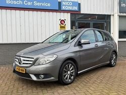 Grijs Gebruikt 2013 Mercedes B180 Ambition MPV | € 9.750 (Goede deal)