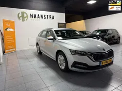 Grijs, metallic lak Gebruikt 2021 Skoda Octavia Business Line Stationwagen | € 16.950 (Goede deal)